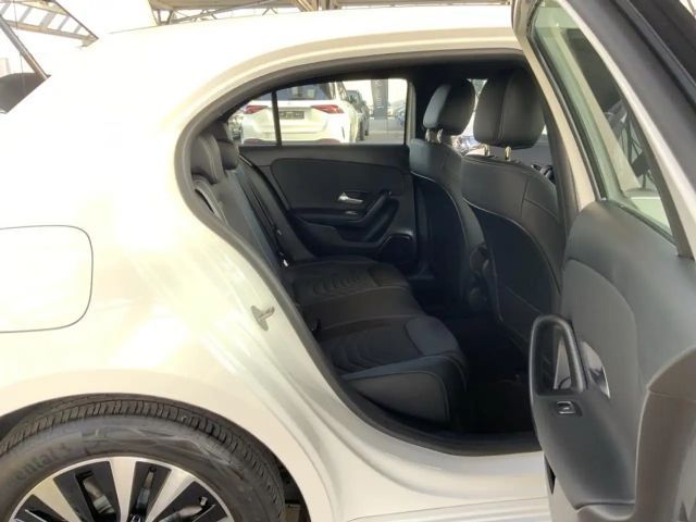 Mercedes-Benz A 250 A 250 e Style