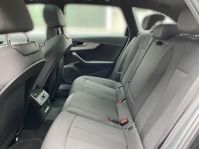 Audi A4 40 TDI S-Line