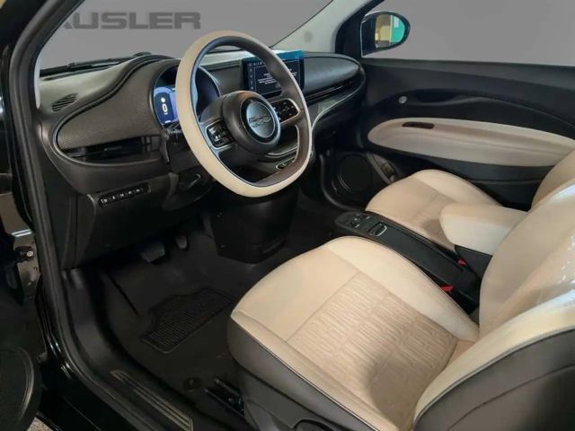 Fiat 500e Cabrio "la Prima" PDC Rückfahrkamera Navi LED