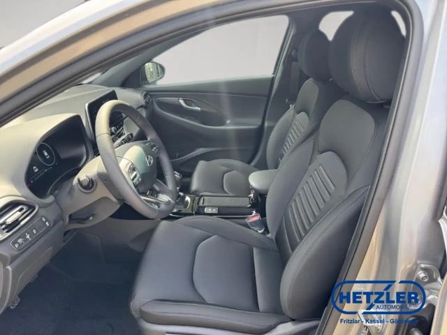 Hyundai i30 Advantage Hybrid T-GDi