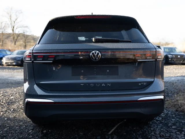 Volkswagen Tiguan 1.5 eTSI Elegance Elegance