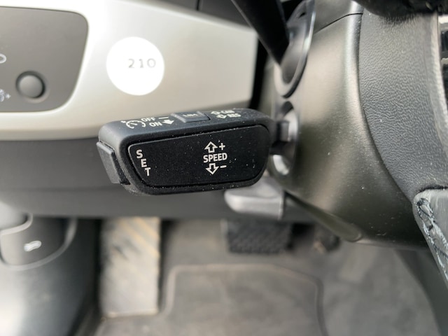 Audi A4 30 TDI Avant S-Tronic