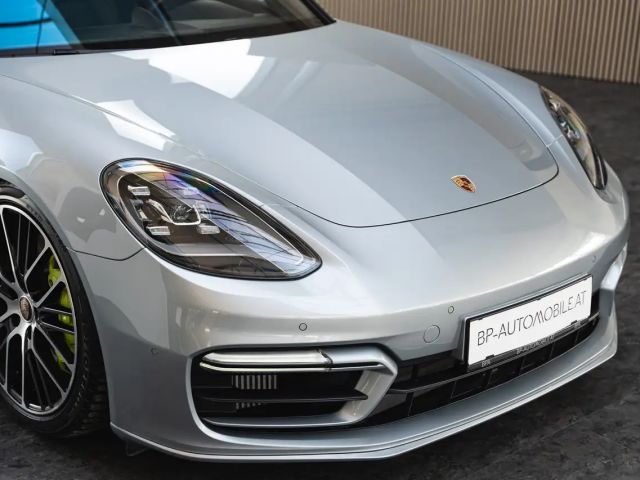 Porsche Panamera 4 E-Hybrid