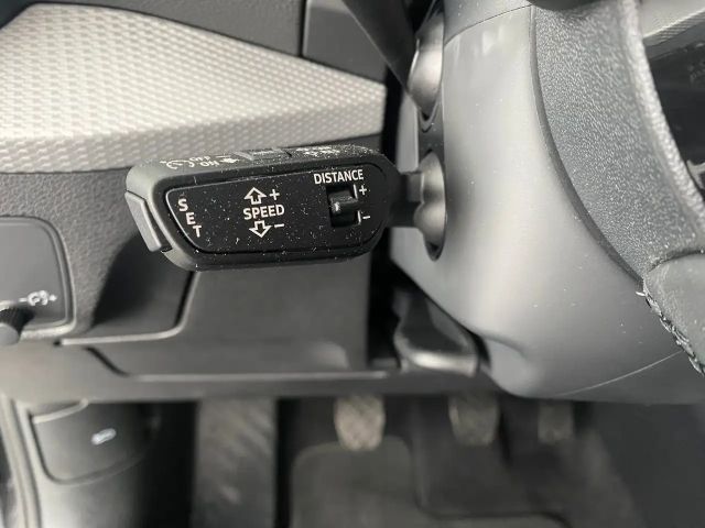 Audi Q2 30 TFSI S-Line