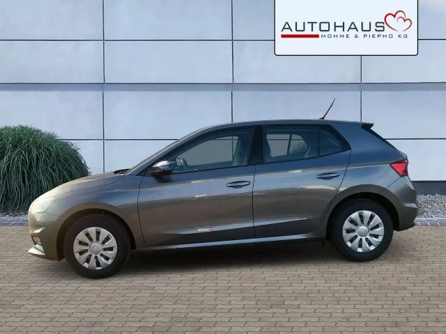 Skoda Fabia Essence LED Sitzh. 5 J Garantie