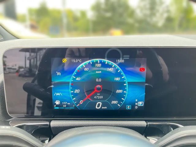 Mercedes-Benz GLA 200 AMG Line Guard