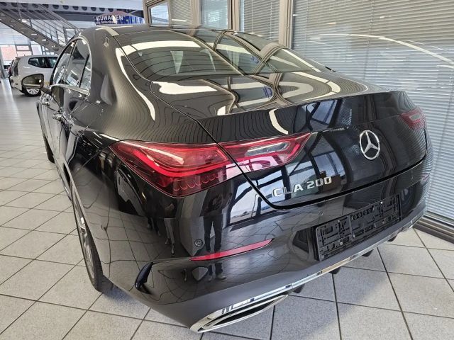 Mercedes-Benz CLA 200 AMG Line Coupé