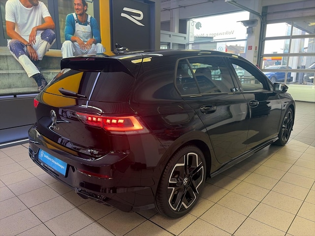 Volkswagen Golf 1.5 eTSI DSG R-Line