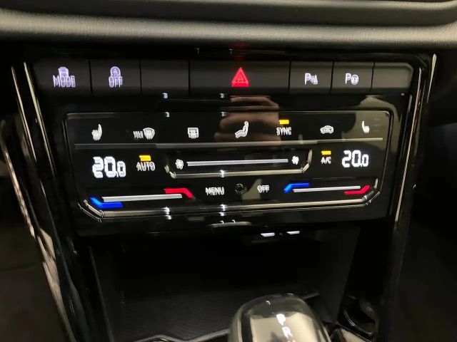 Volkswagen T-Roc DSG R-Line