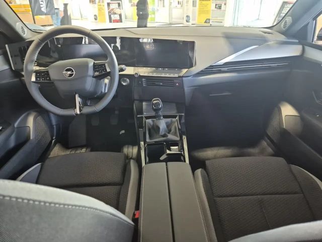 Opel Astra 1.2 Turbo Edition Sports Tourer