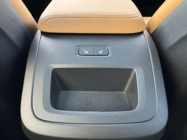 Volvo XC60 AWD Dark Plus