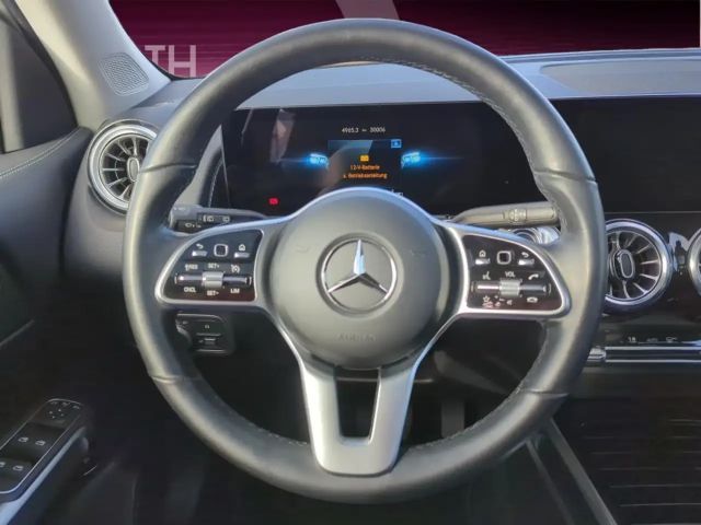 Mercedes-Benz GLB 200 AUTOM+MULTIBEAM+360°KAMERA+AHK+TOTW+PANO