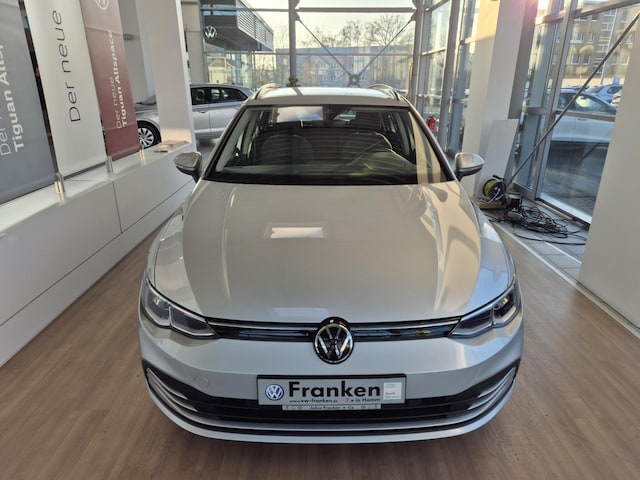 Volkswagen Golf 1.5 eTSI DSG Life Variant