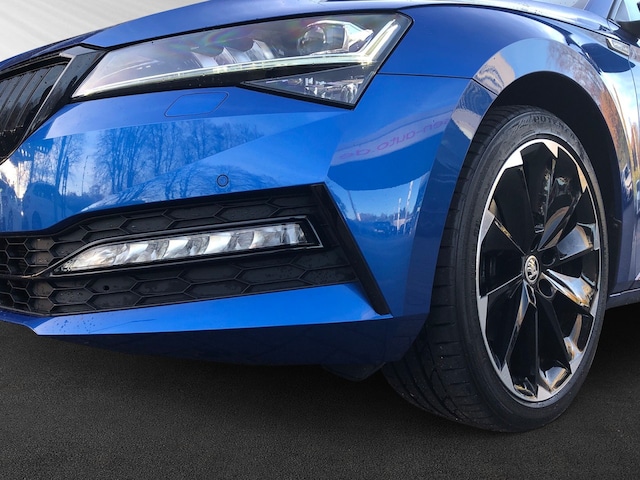 Skoda Superb 2.0 TDI Combi Sportline