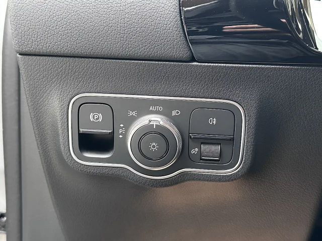 Mercedes-Benz GLA 220 AMG Line GLA 220 d