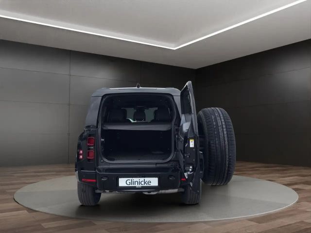 Land Rover Defender 110 D250 Dynamic SE