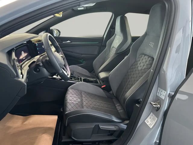 Volkswagen Golf DSG R-Line