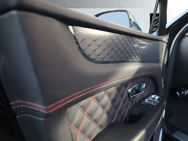 Bentley Bentayga V8