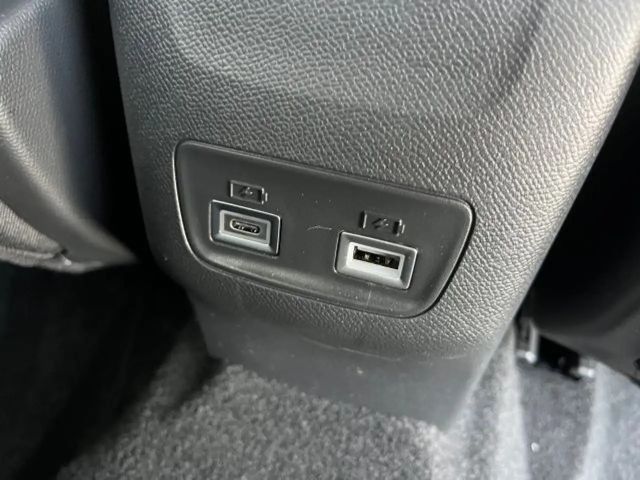 Peugeot E-2008 Allure Pack