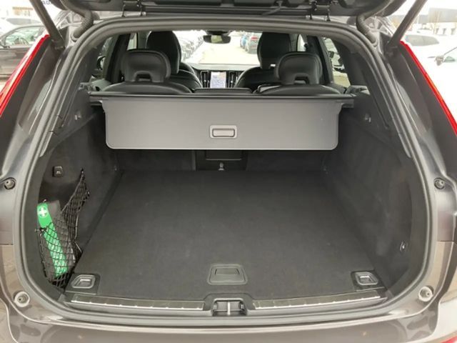 Volvo XC60 Dark Plus