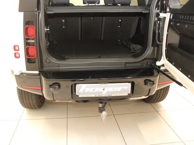 Land Rover Defender 110 D300 Dynamic SE