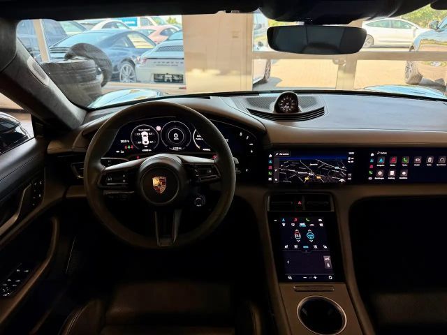 Porsche Taycan S Turbo