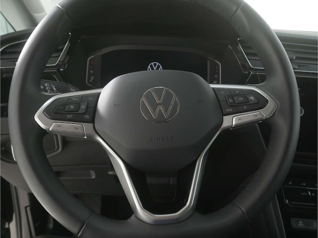 Volkswagen Touran 1.5 TSI DSG R-Line