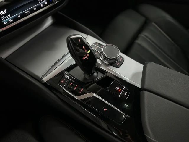 BMW 520 520d Business Line Sedan