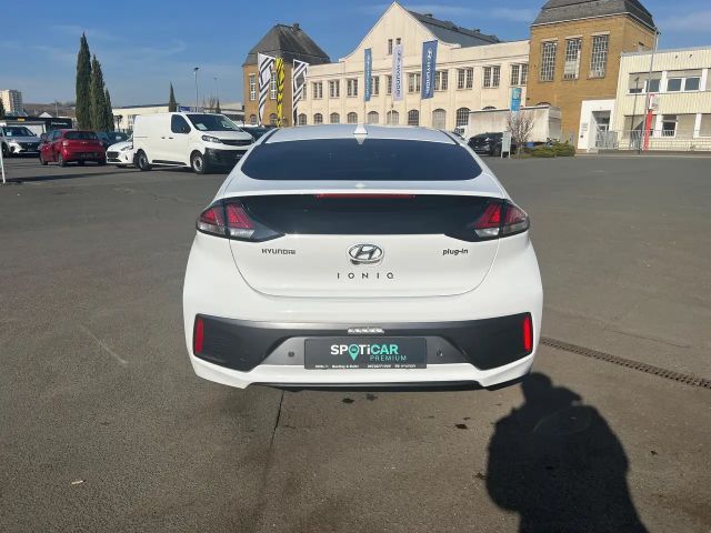 Hyundai Ioniq 1.6 Hybrid Plug-in Style