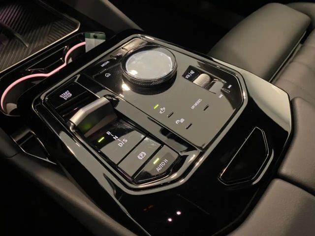 BMW 520 520i M-Sport Sedan