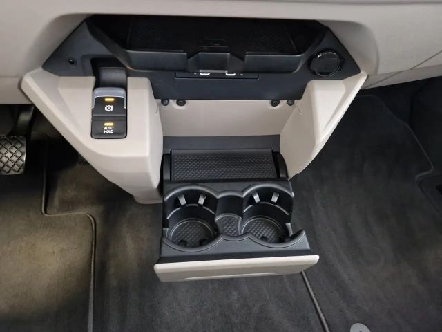 Volkswagen Multivan Life T7