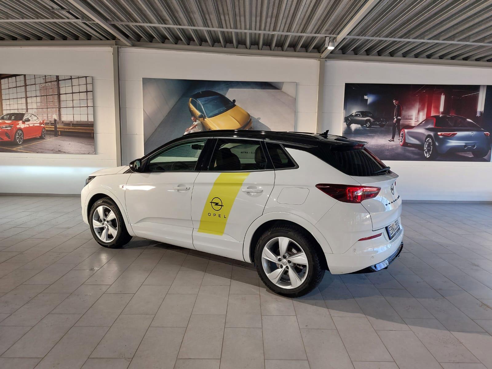 Opel Grandland GSe Turbo