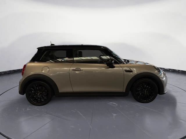 MINI Cooper Essential