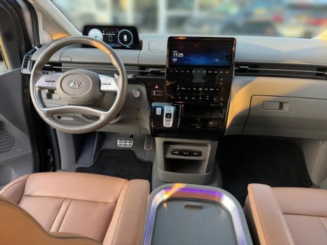 Hyundai Staria Signature Vierwielaandrijving