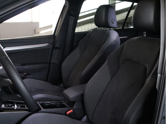 Volkswagen Golf 1.5 eTSI DSG Golf VIII