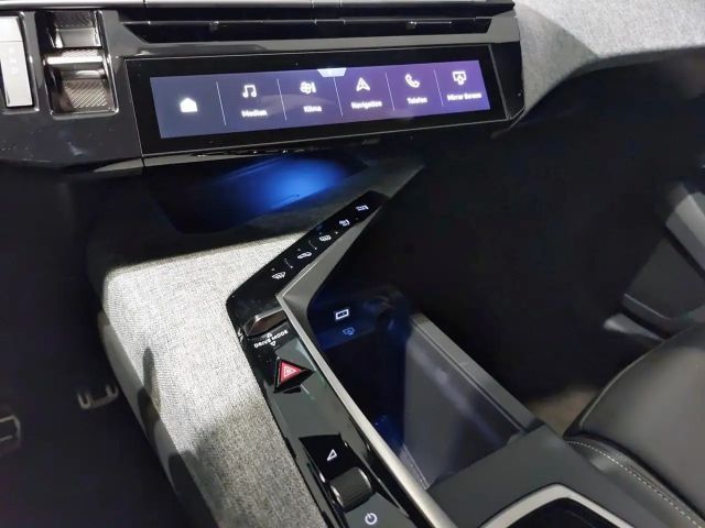 Peugeot E-3008 73Kwh