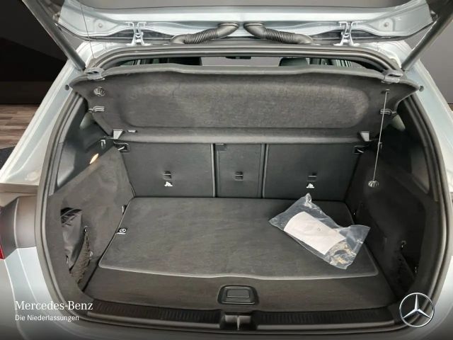 Mercedes-Benz B 220 4MATIC Progressive Sedan