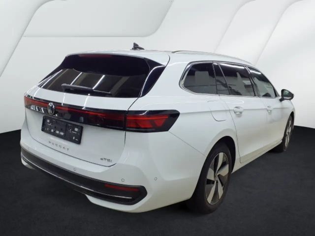 Volkswagen Passat 1.5 eTSI Business DSG Variant