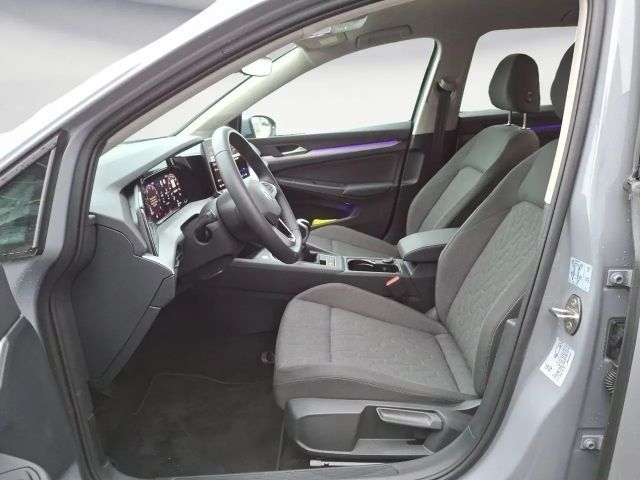 Volkswagen Golf Life Variant