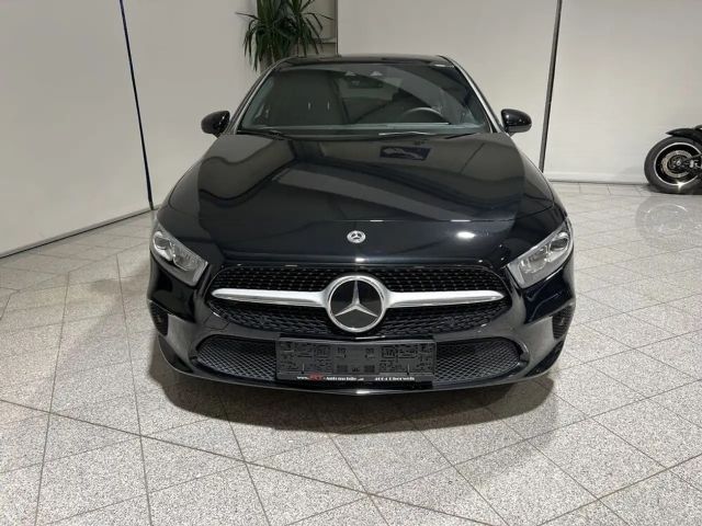Mercedes-Benz A 180 Business Line