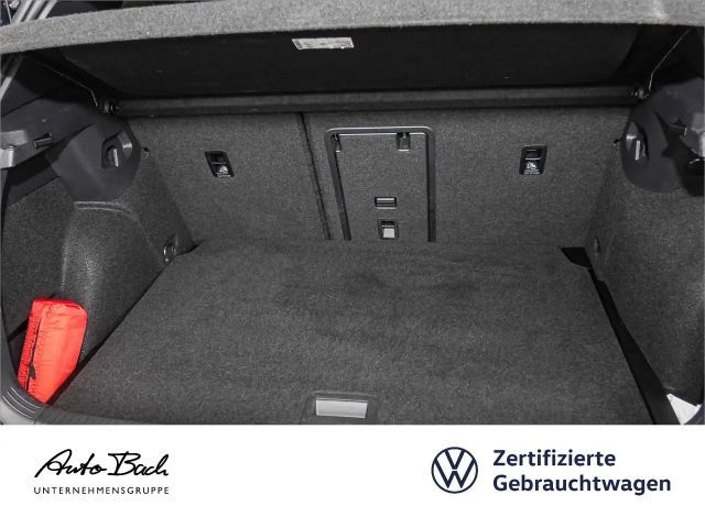 Volkswagen Golf 2.0 TSI DSG R-Line