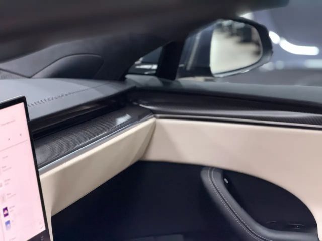 Tesla Model S Plaid