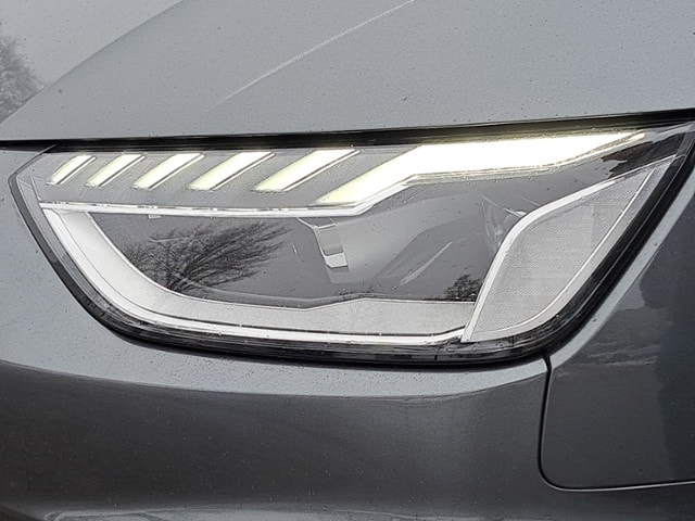 Audi A4 40 TFSI Avant S-Line S-Tronic