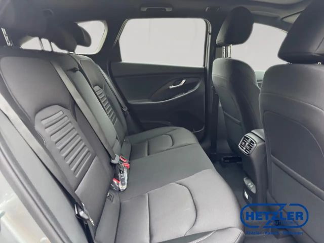 Hyundai i30 Advantage Hybrid