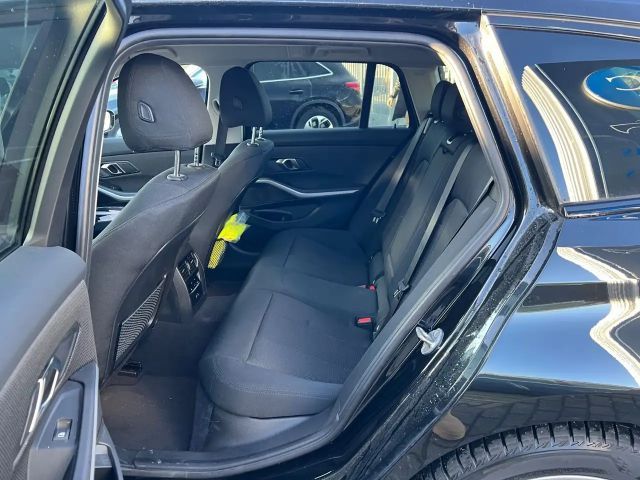 BMW 320 320d Touring xDrive