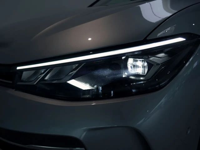 Volkswagen Passat 1.5 eTSI Business DSG