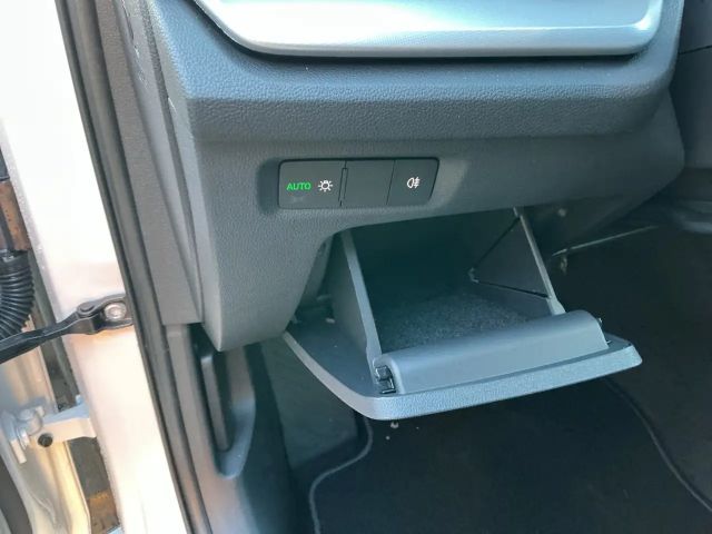 Skoda Octavia Essence TSI