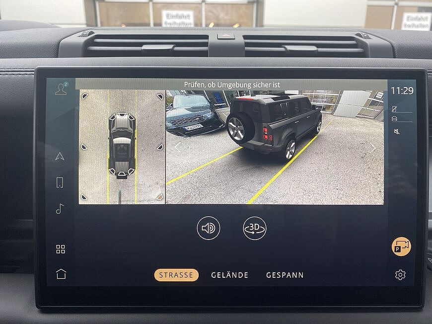 Land Rover Defender 110