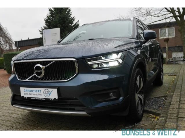 Volvo XC40 Momentum