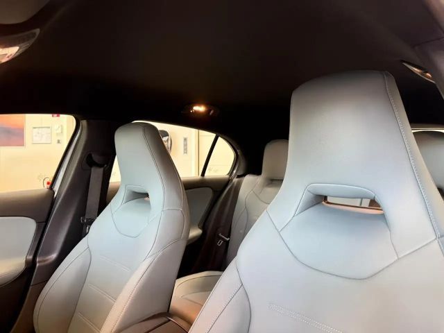 Mercedes-Benz A 200 Progressive